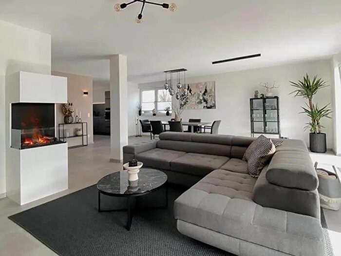 Appartamento con 5 locali in vendita in Goito