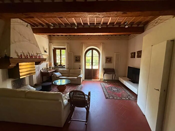 Casa con 6 locali in vendita in Pisa