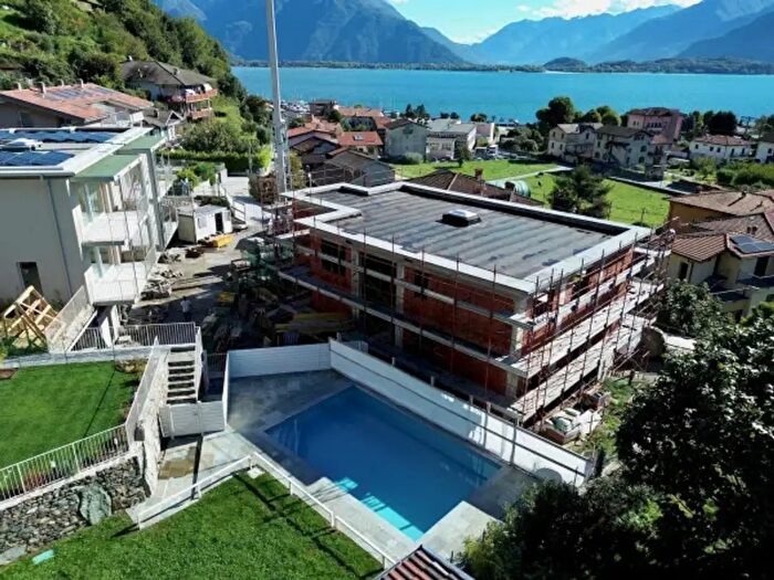 Appartamento bilocale in vendita in Via Antica Regina, Domaso
