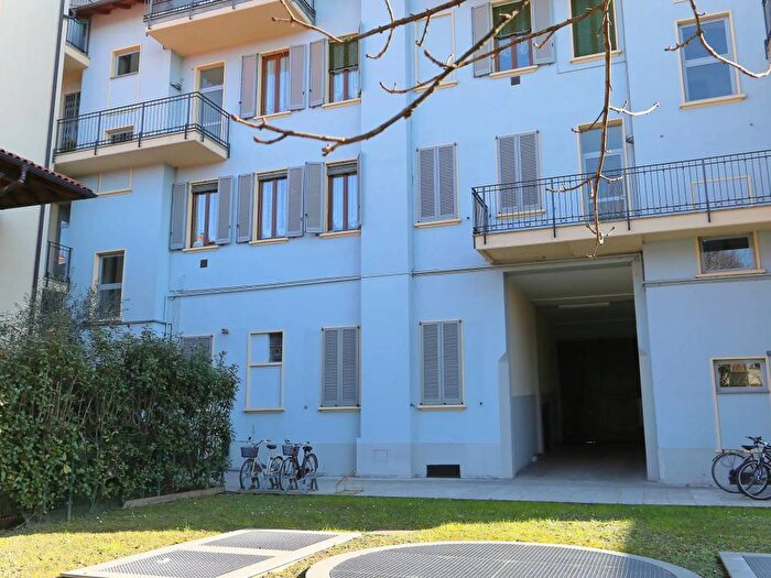 Appartamento trilocale in affitto in Via Giuseppe Mazzini, Villasanta