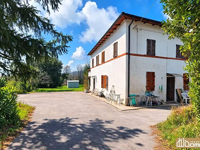 Casa con 9 locali in vendita in Via del Golfo, Ancona