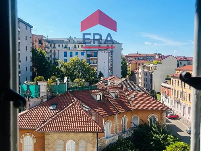 Appartamento trilocale in affitto in Via Friuli, Milano