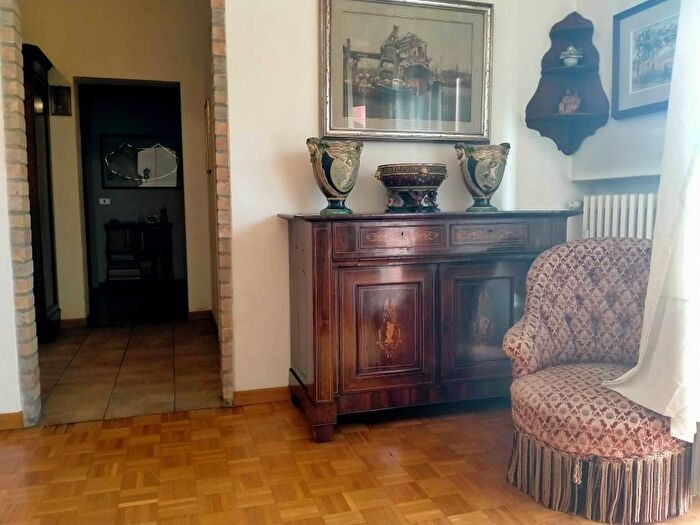 Casa con 6 locali in affitto in Monte Osservanza, Cesena