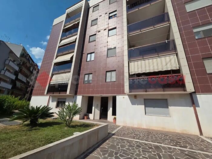 Appartamento bilocale in vendita in Via Salinella, Taranto