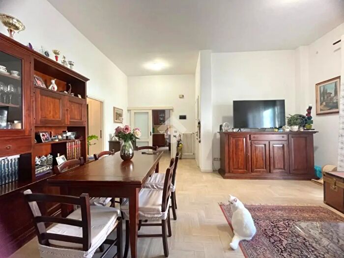 Appartamento quadrilocale in vendita in Viale Isonzo, Rimini