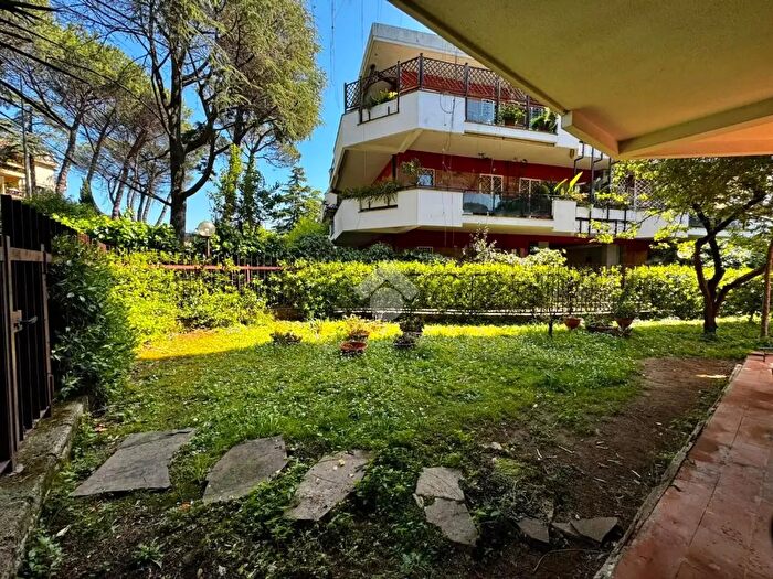 Appartamento bilocale in vendita in Via Giulio Galli, Roma