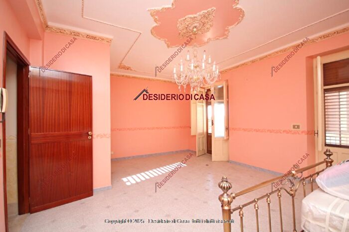 Casa con 5 locali in vendita in Santa Flavia