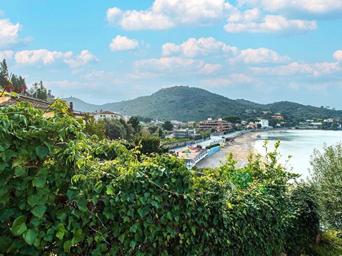 Appartamento con 5 locali in affitto in Via Costa degli Ulivi, Porto Santo Stefano, Monte Argentario