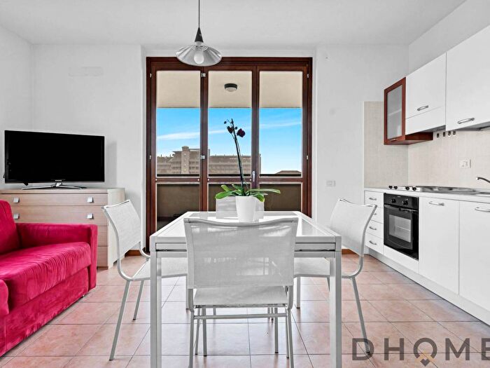 Appartamento monolocale in affitto in Via Copernico Pero MI Italia, Pero