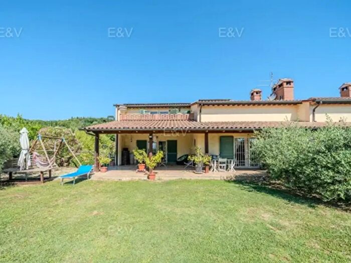 Casa con 6 locali in vendita in Via Alessandro Maria Odoardi, Perugia