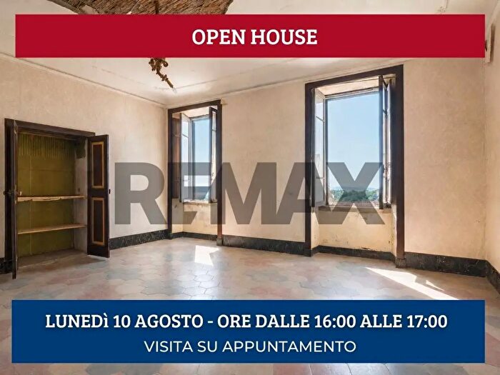 Appartamento con 6 locali in vendita in Via Colonnello Contadini, Grotte Di Castro