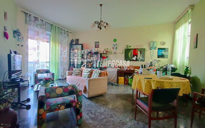 Appartamento trilocale in vendita in Via Borgo Santa Caterina, Bergamo