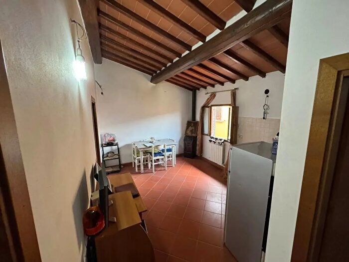 Appartamento trilocale in vendita in Via della Chiesa, Castelfranco Piandiscò