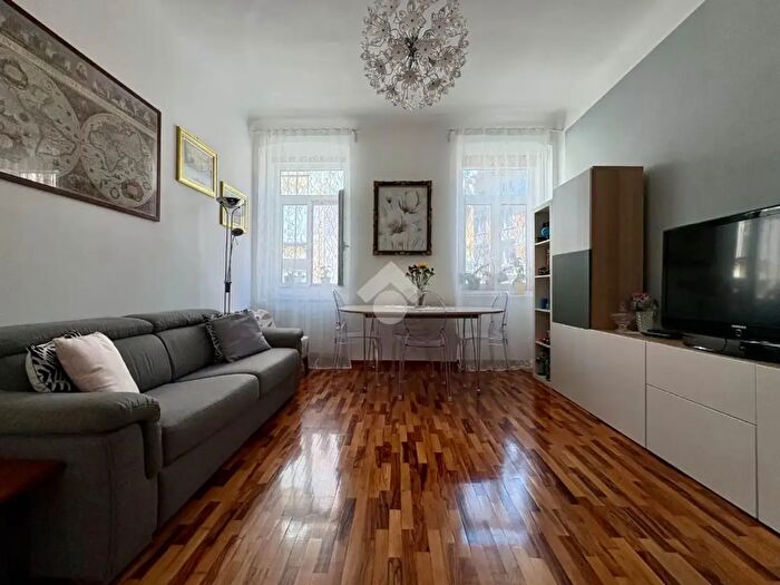 Appartamento bilocale in vendita in Via degli Apiari, Trieste