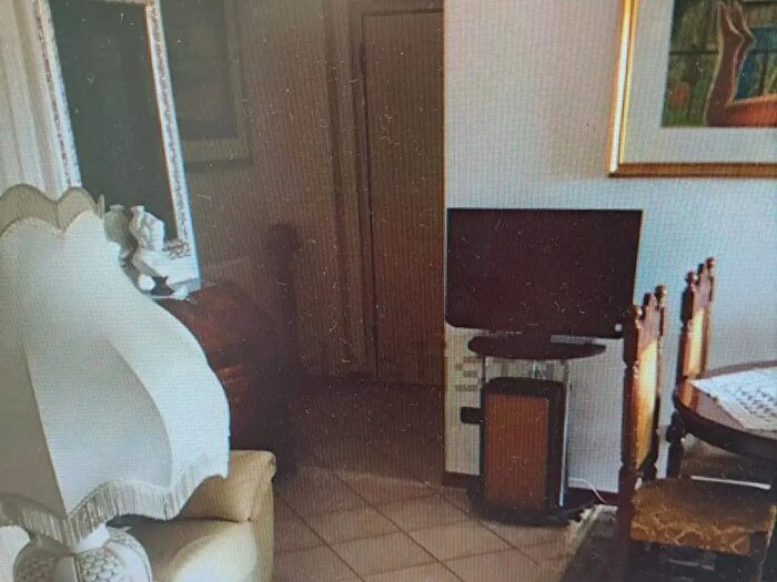 Appartamento con 5 locali in vendita in Via Salvo dAquisto, Viareggio