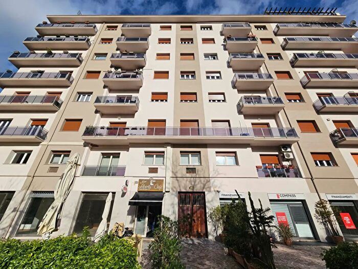 Appartamento trilocale in affitto in Palermo