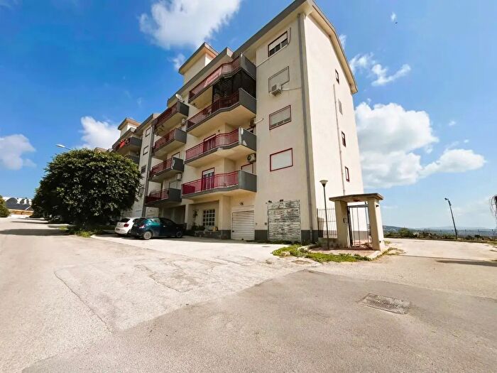 Appartamento quadrilocale in vendita in Viale Monserrato, Agrigento