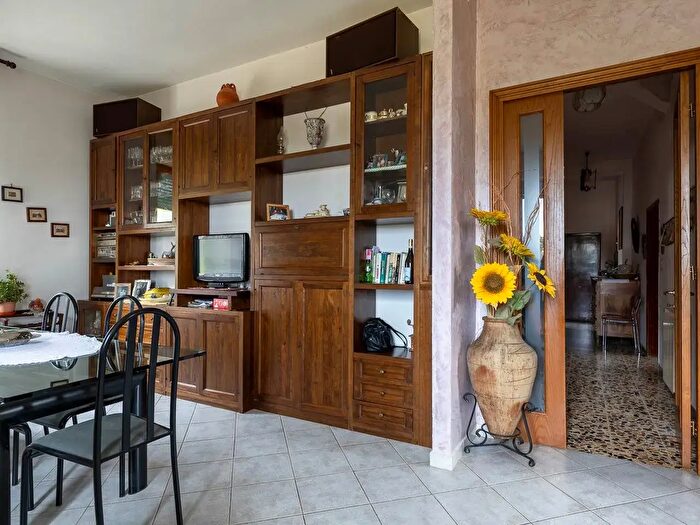 Appartamento con 5 locali in vendita in Poggibonsi
