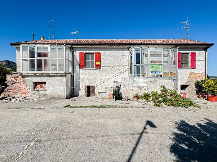 Appartamento quadrilocale in vendita in Via Ponte, Verucchio