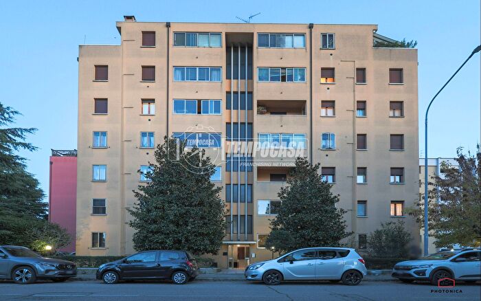 Appartamento con 5 locali in vendita in Via Aldo Galassi, Imola