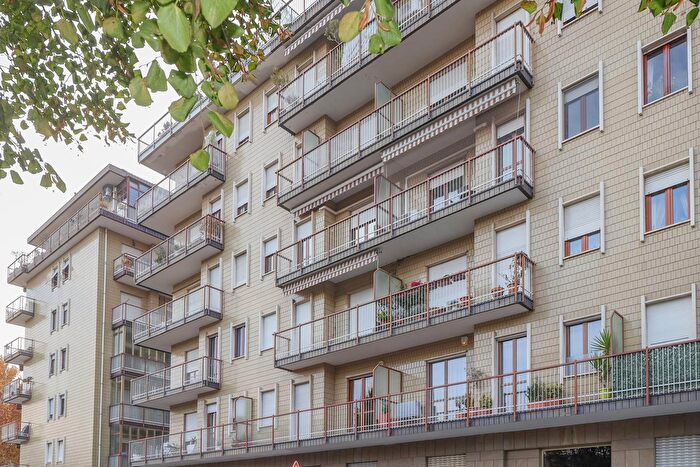 Appartamento trilocale in vendita in Via Severino Casana, Torino