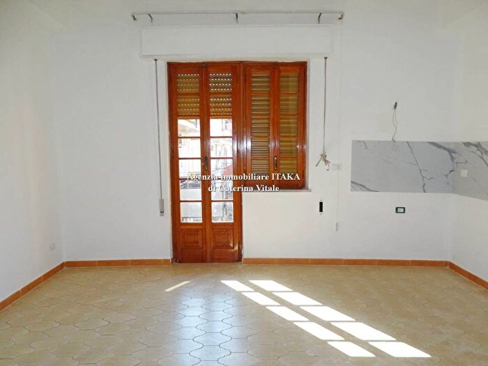 Appartamento trilocale in affitto in Via Cefalù, Villabate