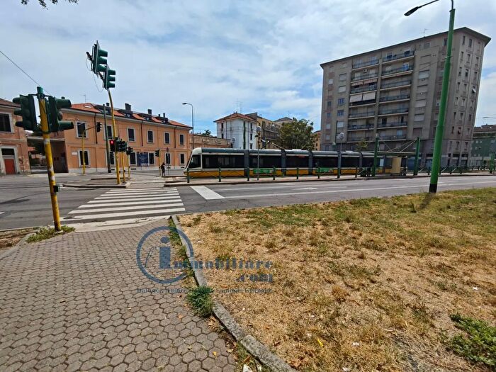 Appartamento bilocale in affitto in Piazzale Nizza, Milano