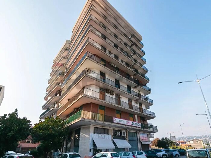 Appartamento quadrilocale in vendita in Via Alcide De Gasperi, Catania