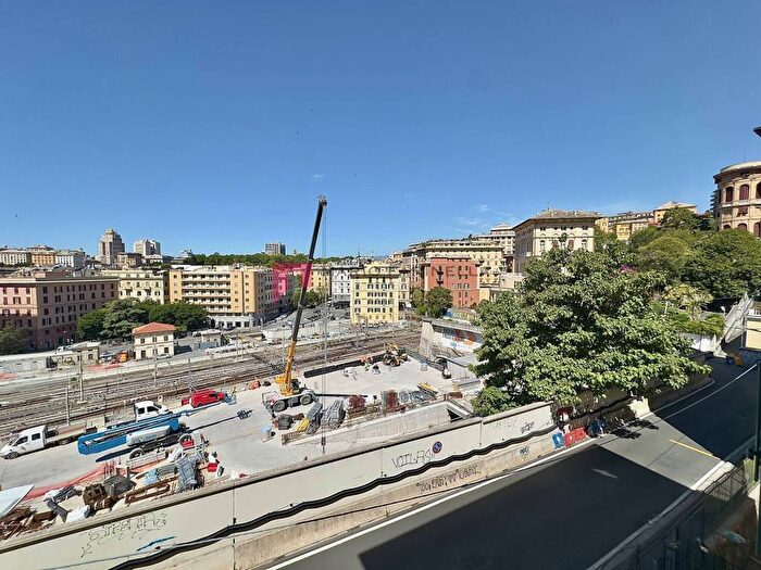 Appartamento monolocale in affitto in Via Di Montesano, Manin, Genova