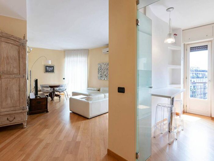 Appartamento trilocale in affitto in Via dei Grimani, Washington, Milano