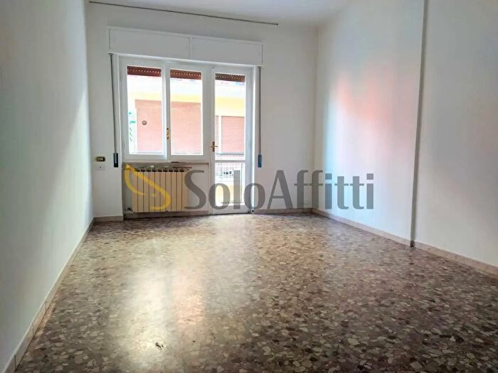 Appartamento trilocale in affitto in Via Dante Alighieri, Pomezia