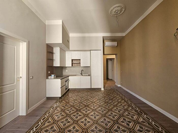 Appartamento trilocale in affitto in Cisternone, Livorno