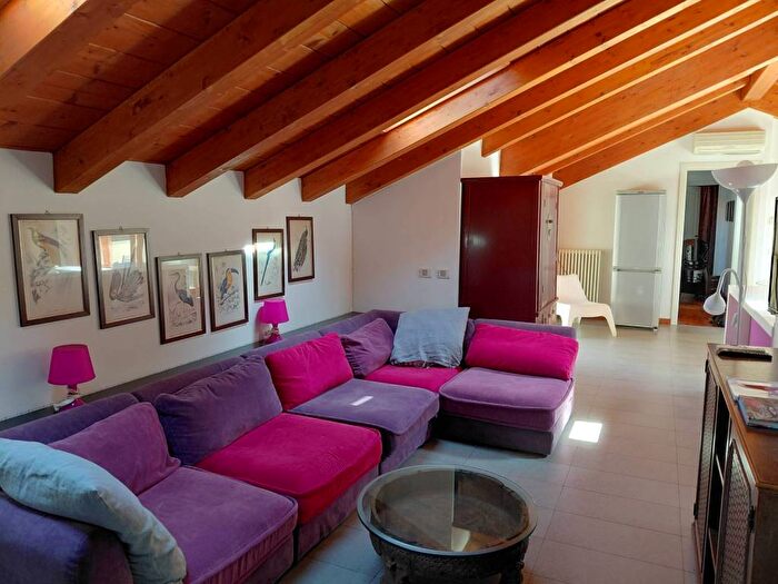 Casa trilocale in affitto in Via Alcide De Gasperi, Vedano al Lambro