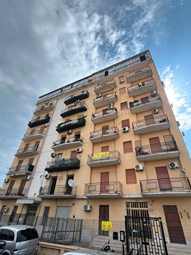 Appartamento trilocale in vendita in Viale Regione Siciliana Nord Ovest, Palermo