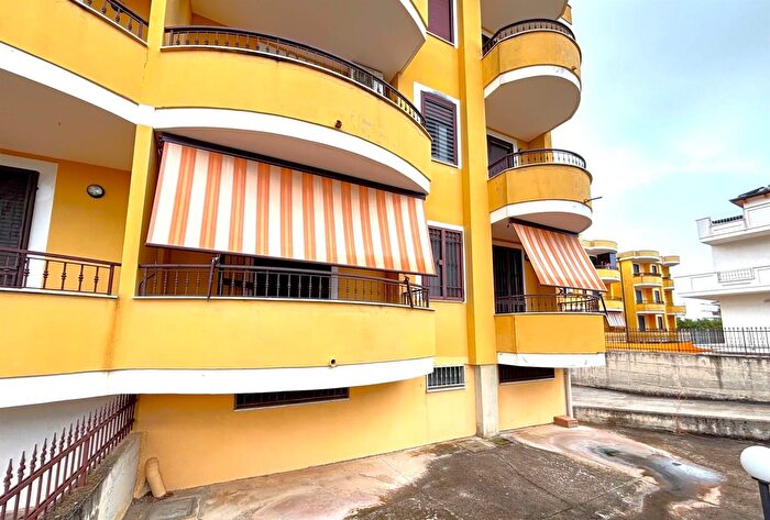 Appartamento quadrilocale in vendita in Via Castelvolturno, Mondragone