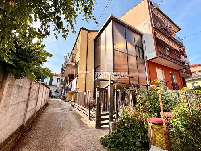 Appartamento bilocale in vendita in Via Buccari, Parabiago