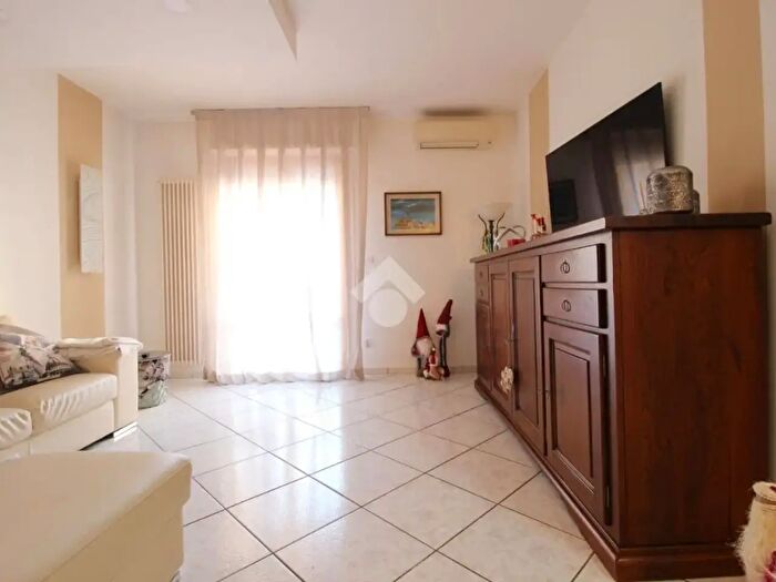 Appartamento quadrilocale in vendita in Via Ottavio Rinuccini, Prato