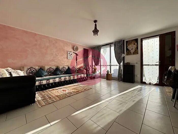 Casa con 5 locali in vendita in Borghi