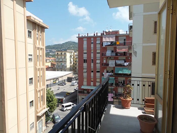 Appartamento trilocale in vendita in Via VI Settembre, Salerno