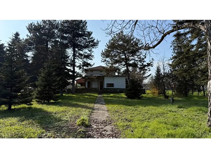 Casa con 10 locali in vendita in Strada Bodrio, Parma