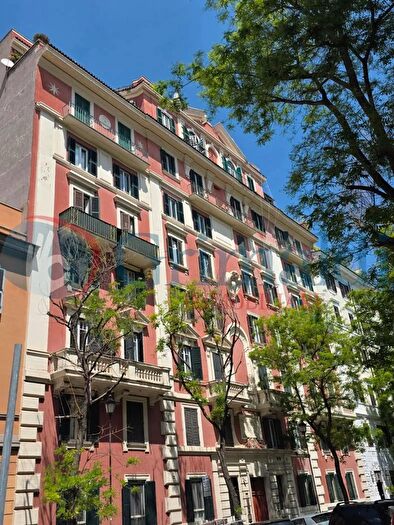 Appartamento quadrilocale in vendita in Via Germanico, Roma