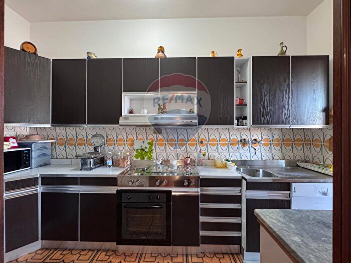 Appartamento con 8 locali in vendita in Cda Serrecchie, Ripalimosani