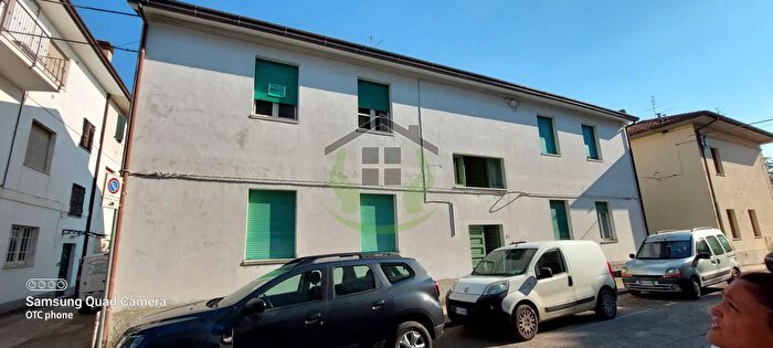 Appartamento quadrilocale in vendita in Via Bertacchini, Altidona