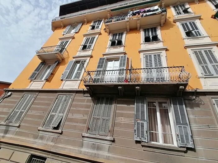 Appartamento trilocale in vendita in Via Zeffiro Massa, Sanremo