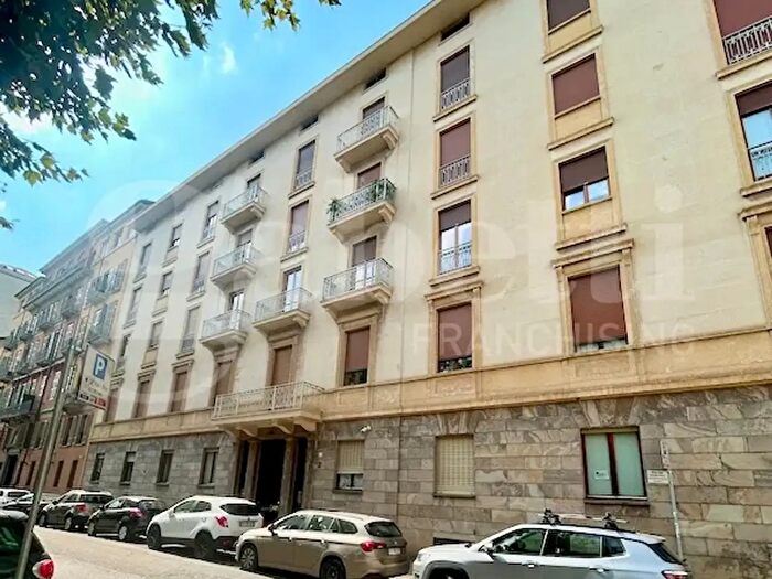 Appartamento quadrilocale in affitto in Corso Cairoli, Torino