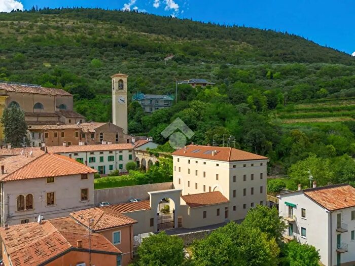 Appartamento bilocale in vendita in Via Clocego, Verona