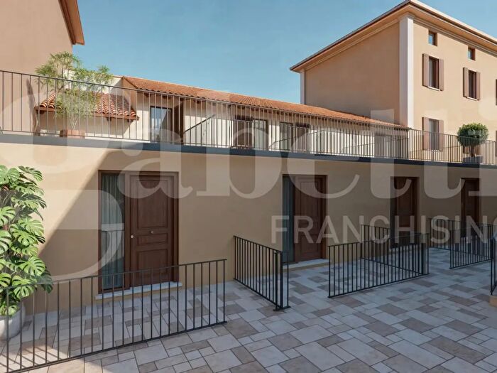 Casa quadrilocale in vendita in Via del Greto, Bologna