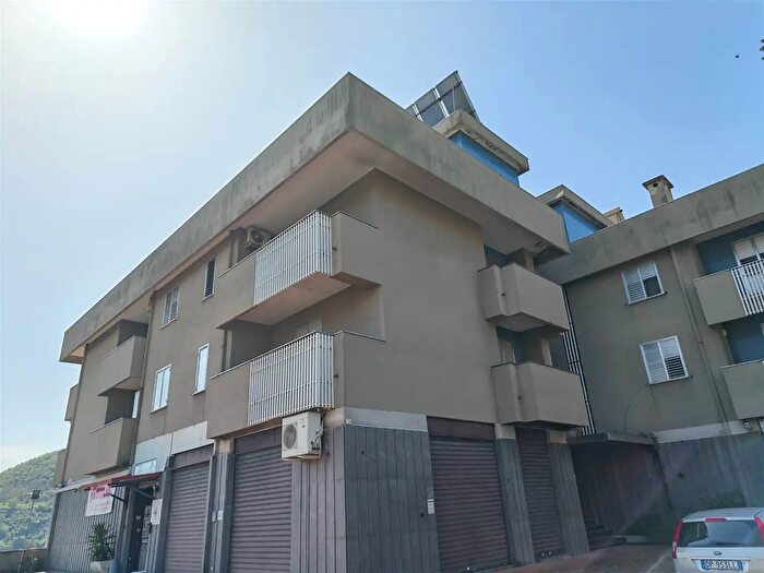 Appartamento con 7 locali in vendita in Mendicino