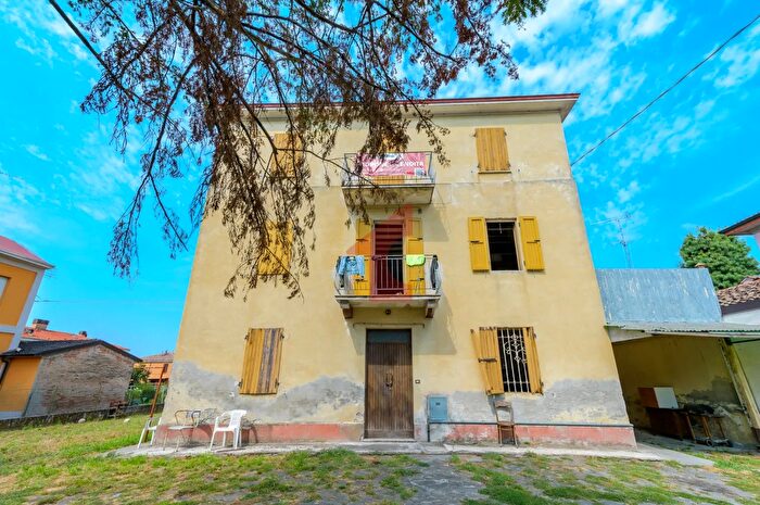 Appartamento quadrilocale in vendita in Via XXIV Maggio, Fontanellato