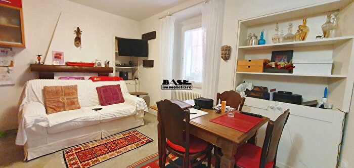 Appartamento trilocale in affitto in Argegno